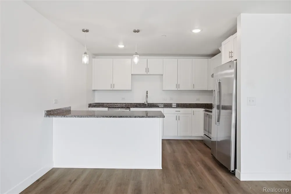 166 Oak St. Street #304 Wyandotte City, MI 48192