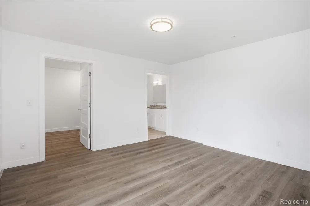 166 Oak St. Street #304 Wyandotte City, MI 48192