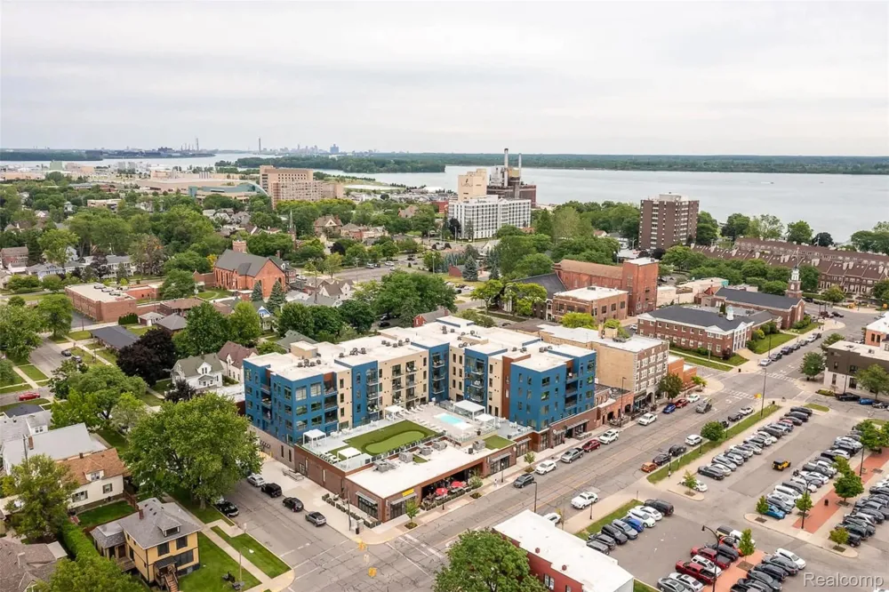 166 Oak St. Street #304 Wyandotte City, MI 48192