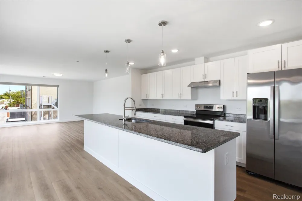 166 Oak St. Street #304 Wyandotte City, MI 48192
