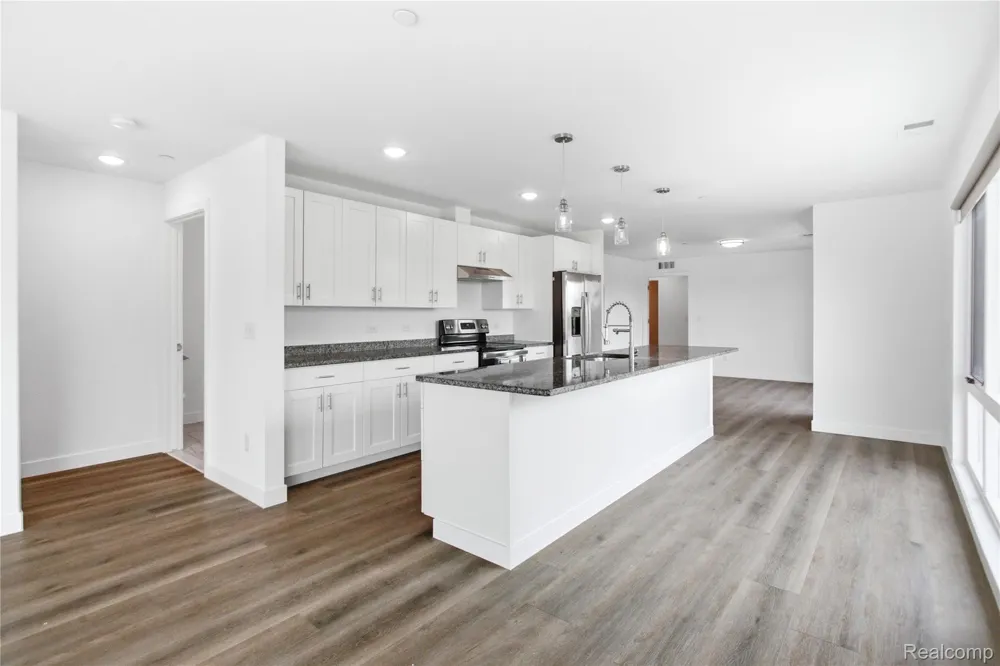 166 Oak St. Street #304 Wyandotte City, MI 48192