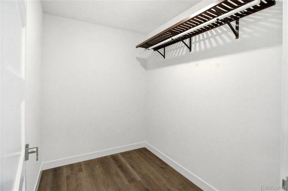 166 Oak St. Street #304 Wyandotte City, MI 48192
