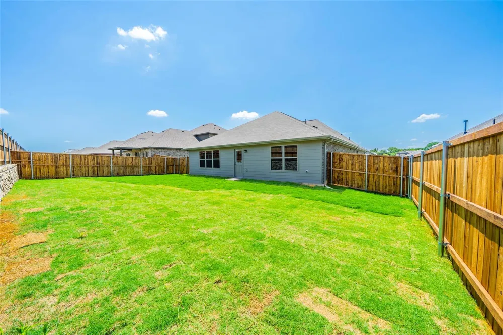 540 Brook View Drive Van Alstyne, TX 75495