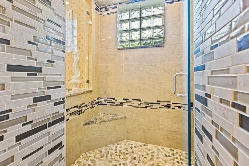 30324 LAURELWOOD LANE Wesley Chapel, FL 33543