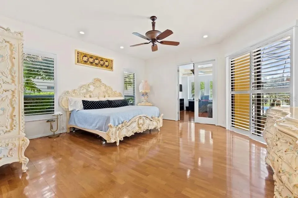 30324 LAURELWOOD LANE Wesley Chapel, FL 33543