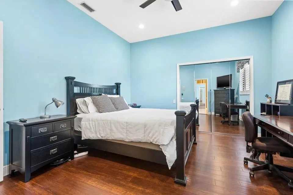 30324 LAURELWOOD LANE Wesley Chapel, FL 33543