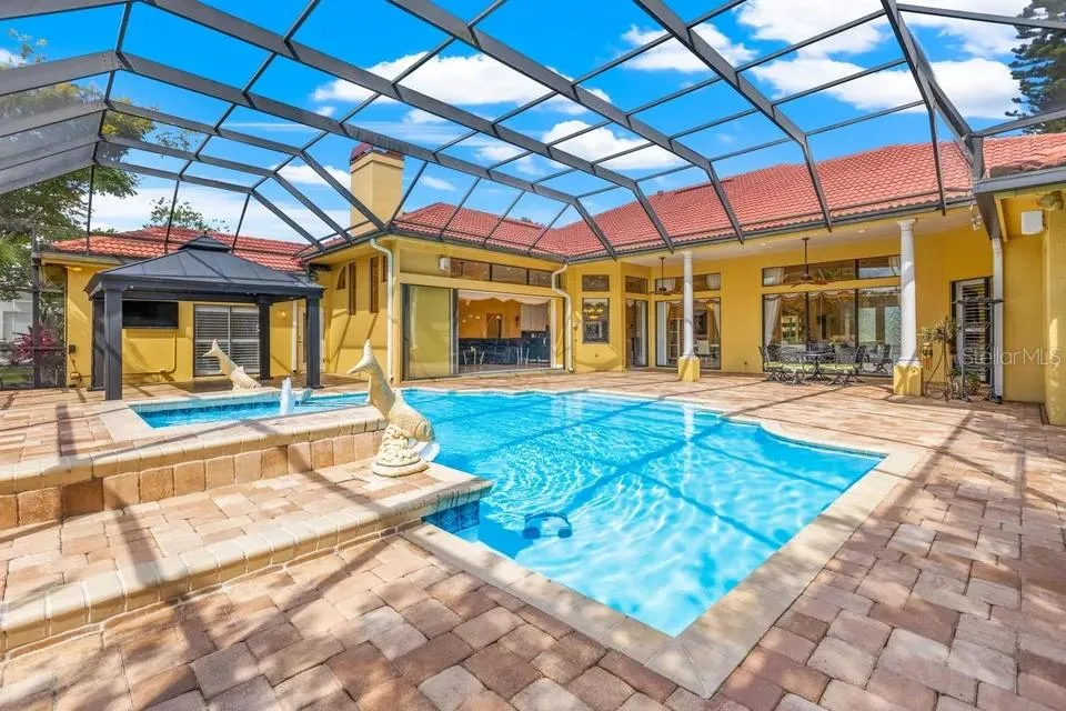 30324 LAURELWOOD LANE Wesley Chapel, FL 33543