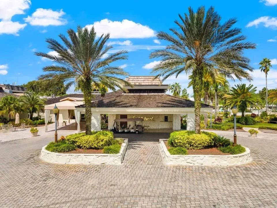 30324 LAURELWOOD LANE Wesley Chapel, FL 33543
