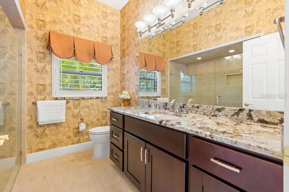 30324 LAURELWOOD LANE Wesley Chapel, FL 33543