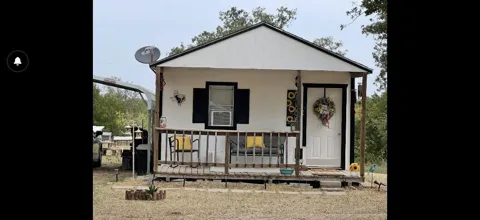 207 Hallas Road