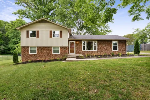108 W Circle Dr