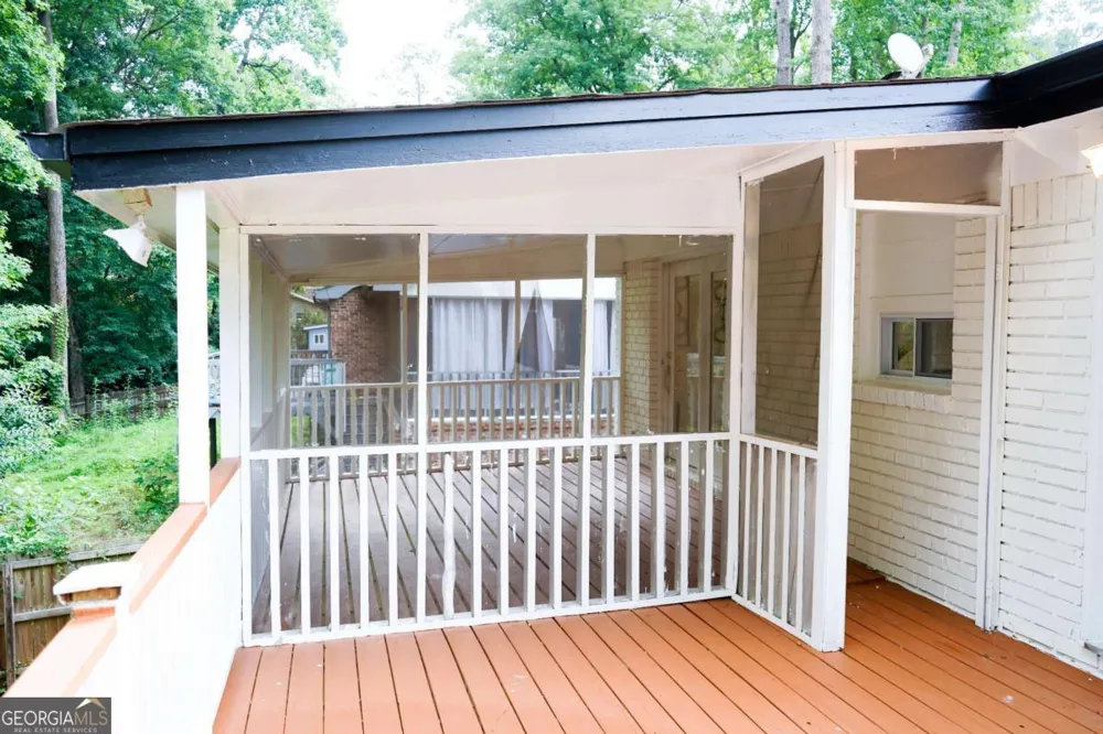 1572 Darwen LN Tucker, GA 30084