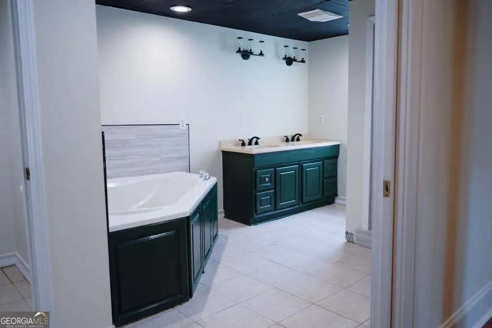 1572 Darwen LN Tucker, GA 30084