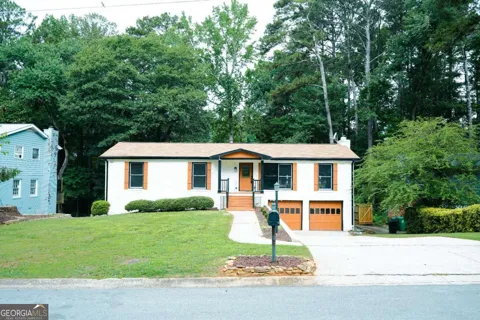 1572 Darwen LN