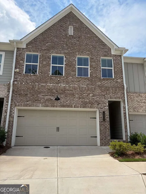 4100 Denton DR