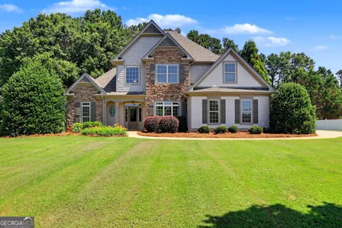 4 White Oak LN