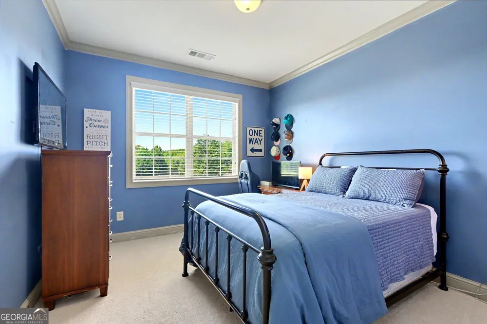 4 White Oak LN Sharpsburg, GA 30277