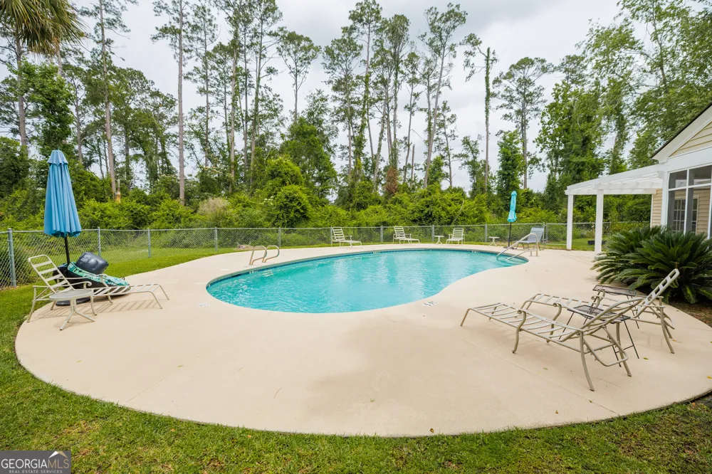 2502 B Jerry Jones DR Valdosta, GA 31602