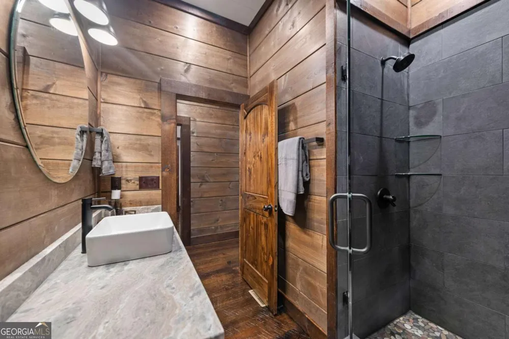 44 Magnolia TRL McCaysville, GA 30555