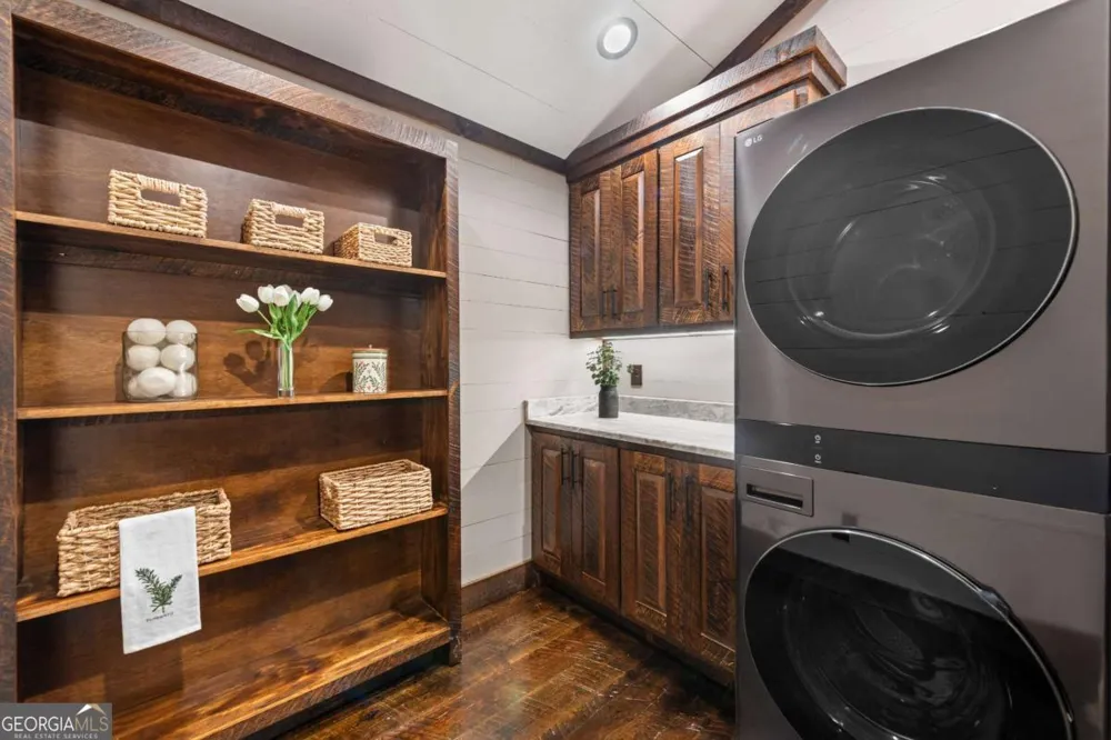 44 Magnolia TRL McCaysville, GA 30555
