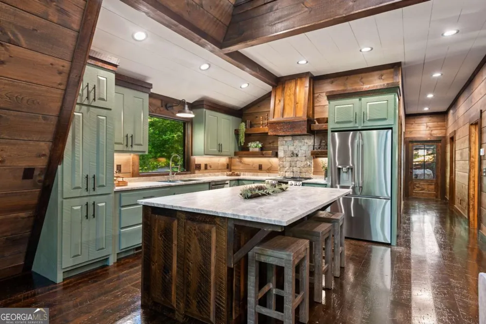 44 Magnolia TRL McCaysville, GA 30555
