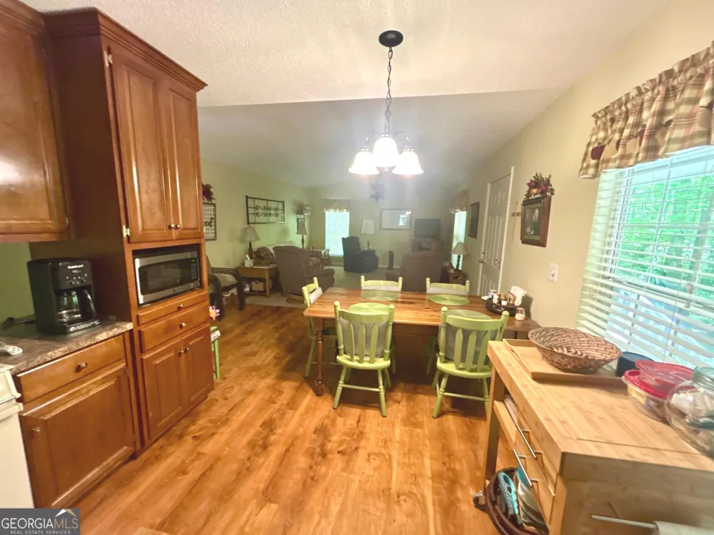 6569 Highway 356 Sautee Nacoochee, GA 30571