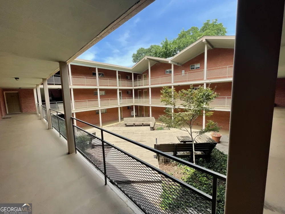 250 Little ST Athens, GA 30605