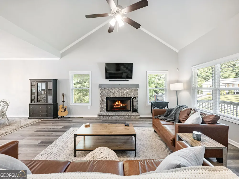 406 Sunset DR Statham, GA 30666