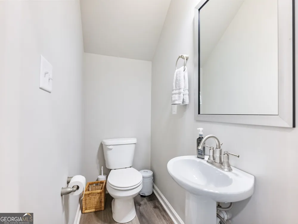 406 Sunset DR Statham, GA 30666