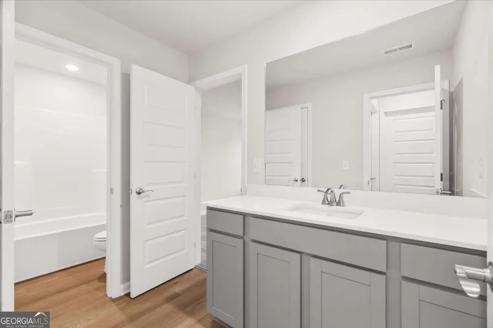 100 Wildflower CIR Calhoun, GA 30701