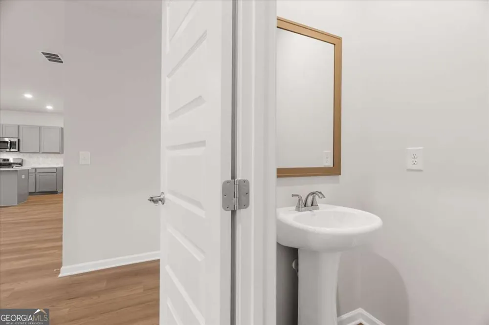 100 Wildflower CIR Calhoun, GA 30701