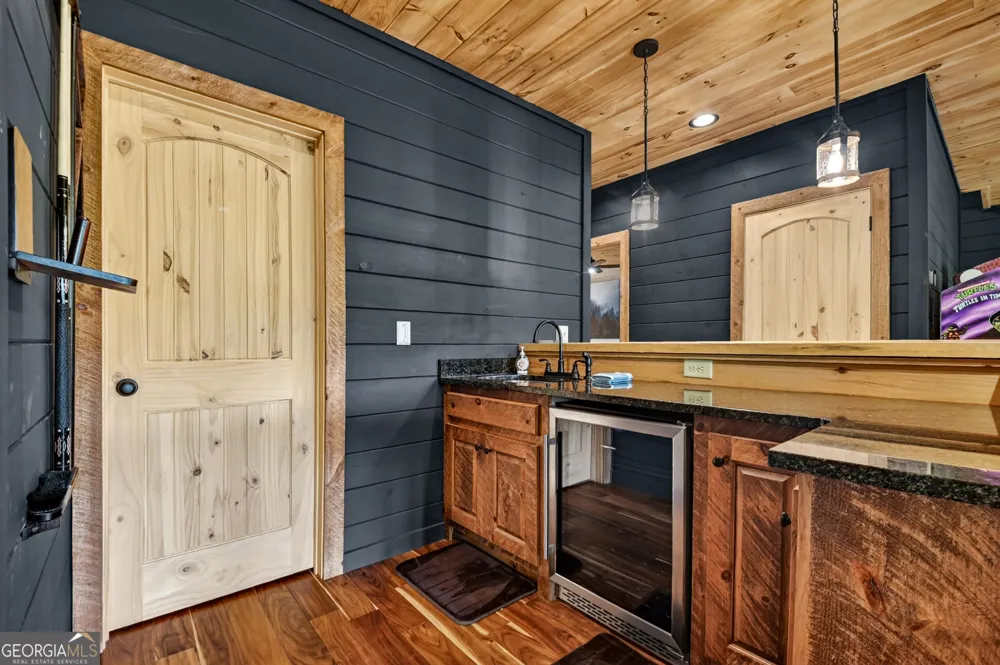255 Indian Ridge RD Epworth, GA 30541