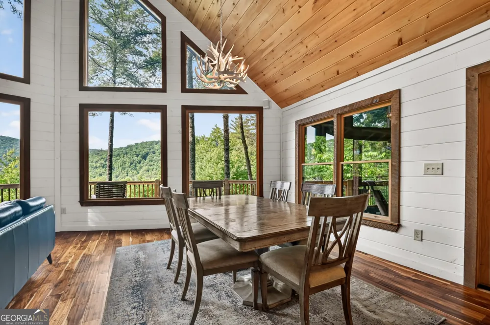 255 Indian Ridge RD Epworth, GA 30541