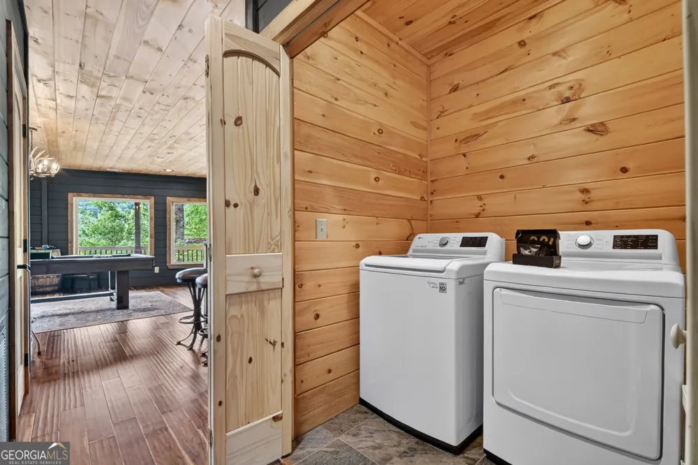 255 Indian Ridge RD Epworth, GA 30541