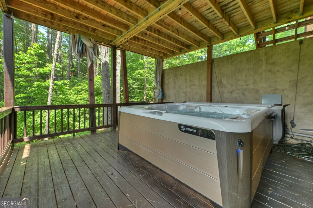 255 Indian Ridge RD Epworth, GA 30541