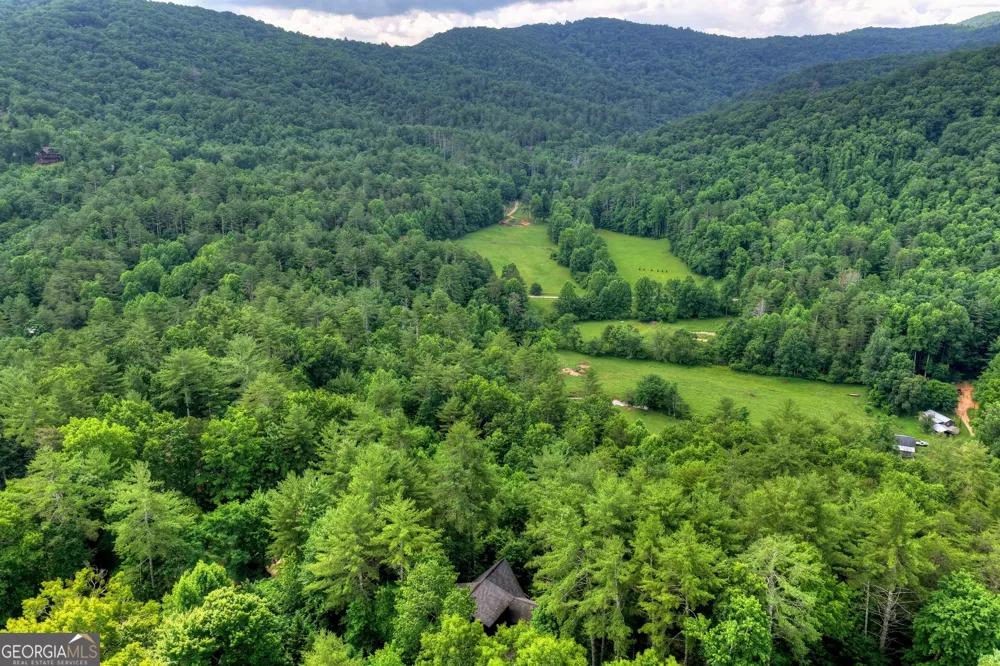 255 Indian Ridge RD Epworth, GA 30541