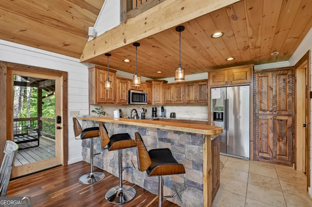 255 Indian Ridge RD Epworth, GA 30541