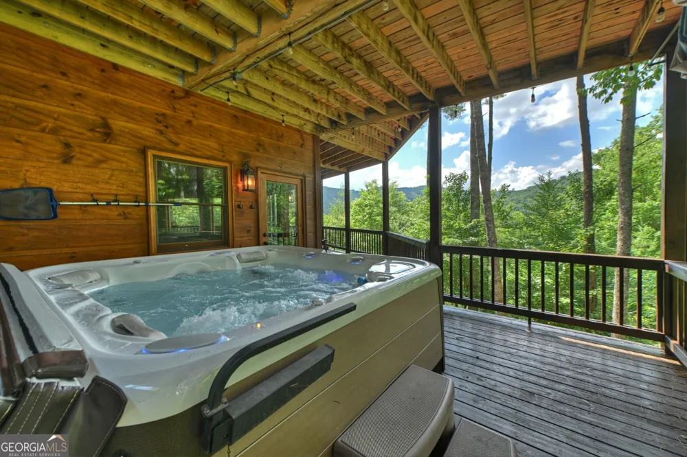 255 Indian Ridge RD Epworth, GA 30541