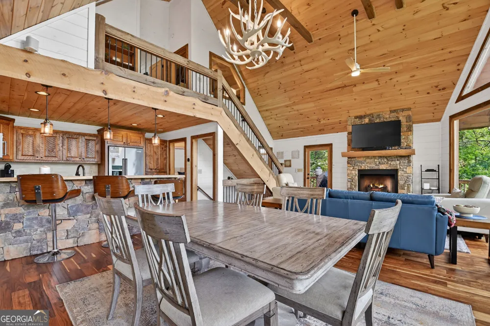 255 Indian Ridge RD Epworth, GA 30541