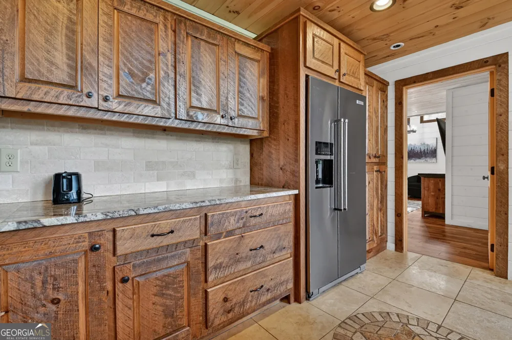 255 Indian Ridge RD Epworth, GA 30541