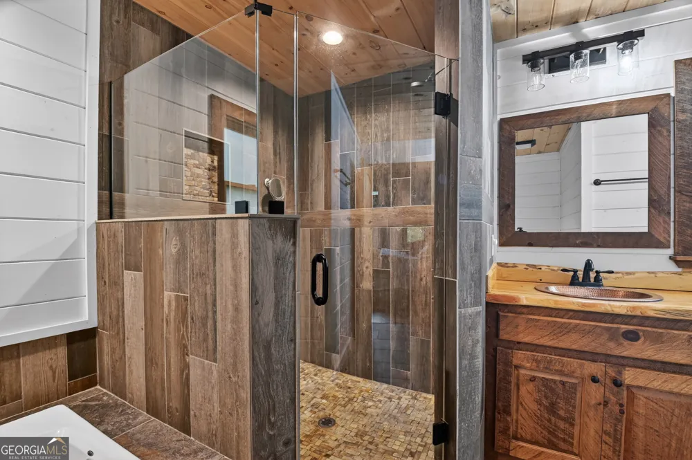 255 Indian Ridge RD Epworth, GA 30541