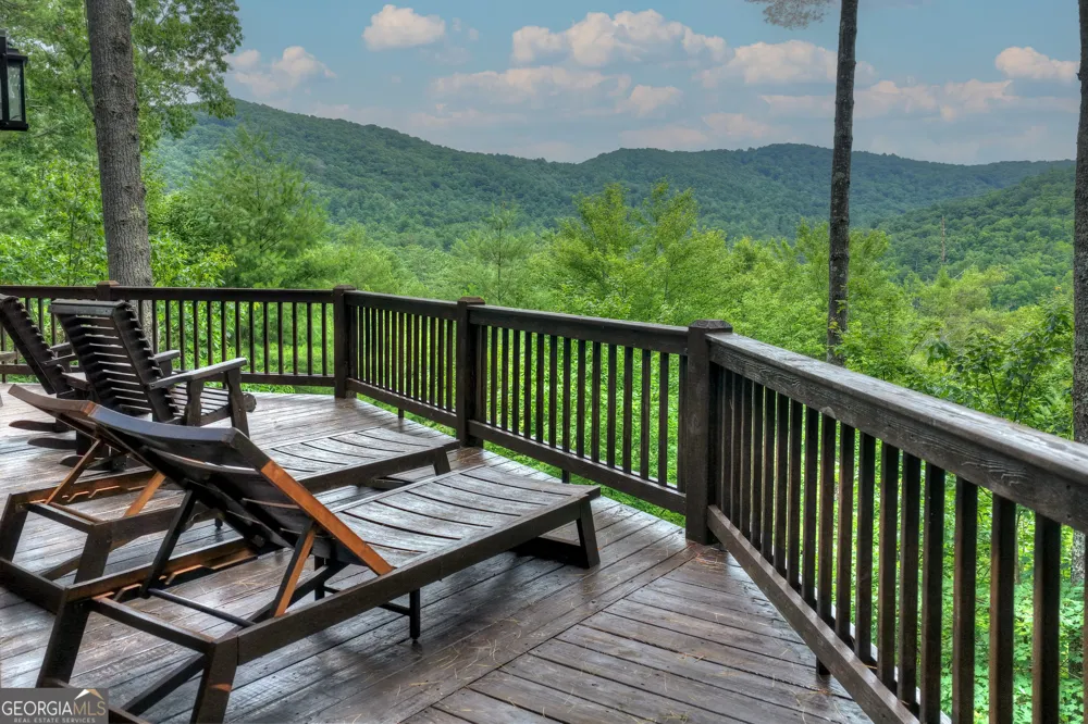 255 Indian Ridge RD Epworth, GA 30541