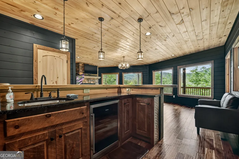 255 Indian Ridge RD Epworth, GA 30541