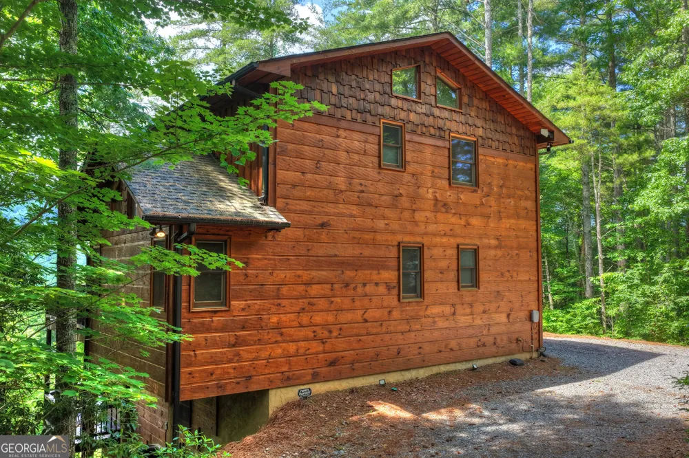 255 Indian Ridge RD Epworth, GA 30541