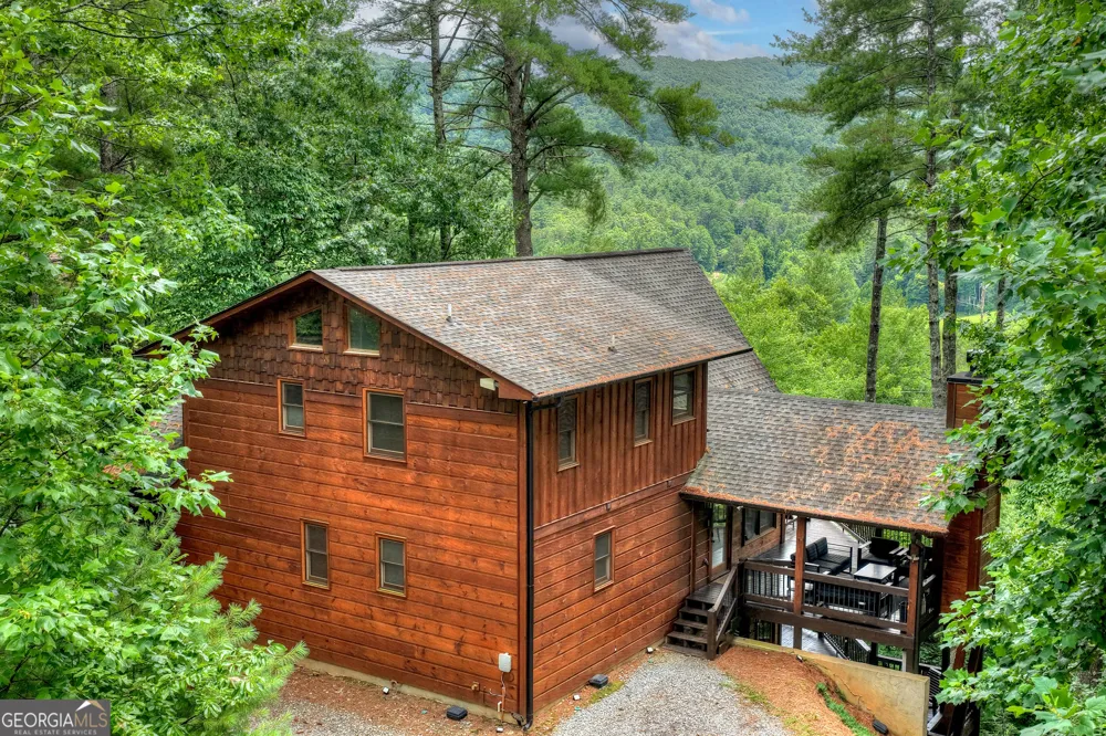255 Indian Ridge RD Epworth, GA 30541