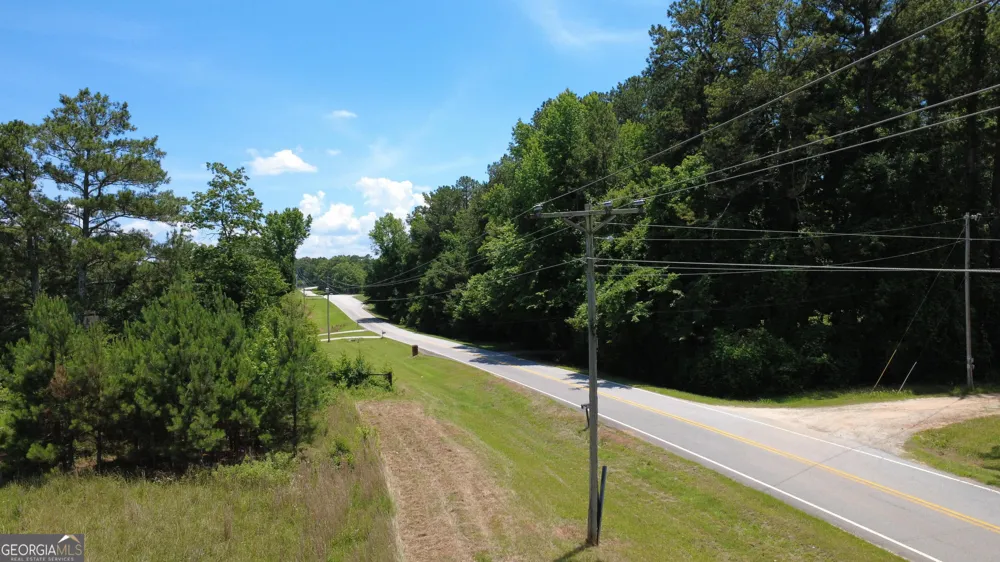 676 Linch RD Senoia, GA 30276