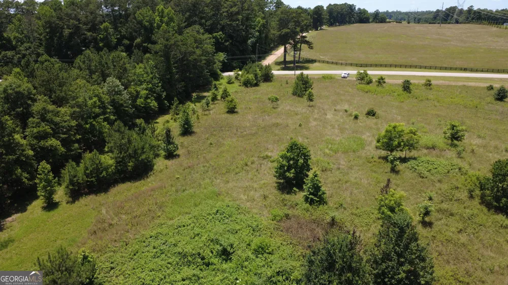 676 Linch RD Senoia, GA 30276