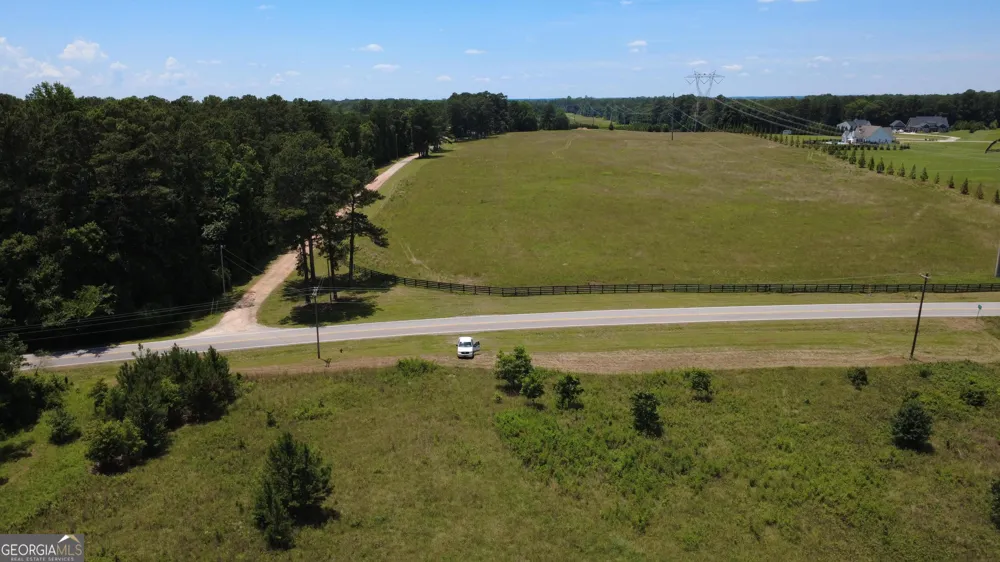 676 Linch RD Senoia, GA 30276