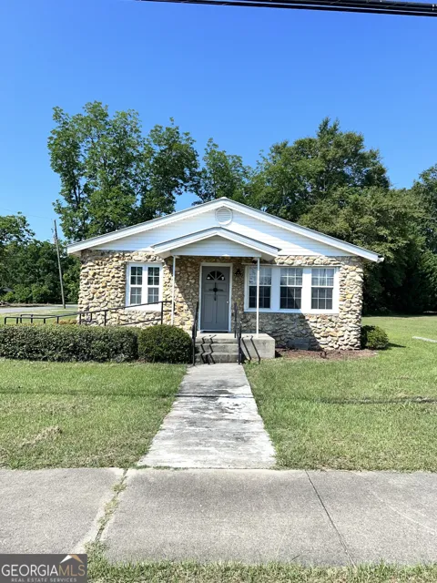 121 Coleman AVE