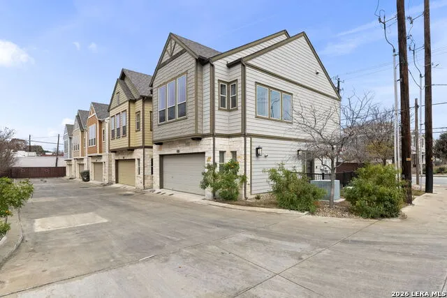 2003 McCullough San Antonio, TX 78212